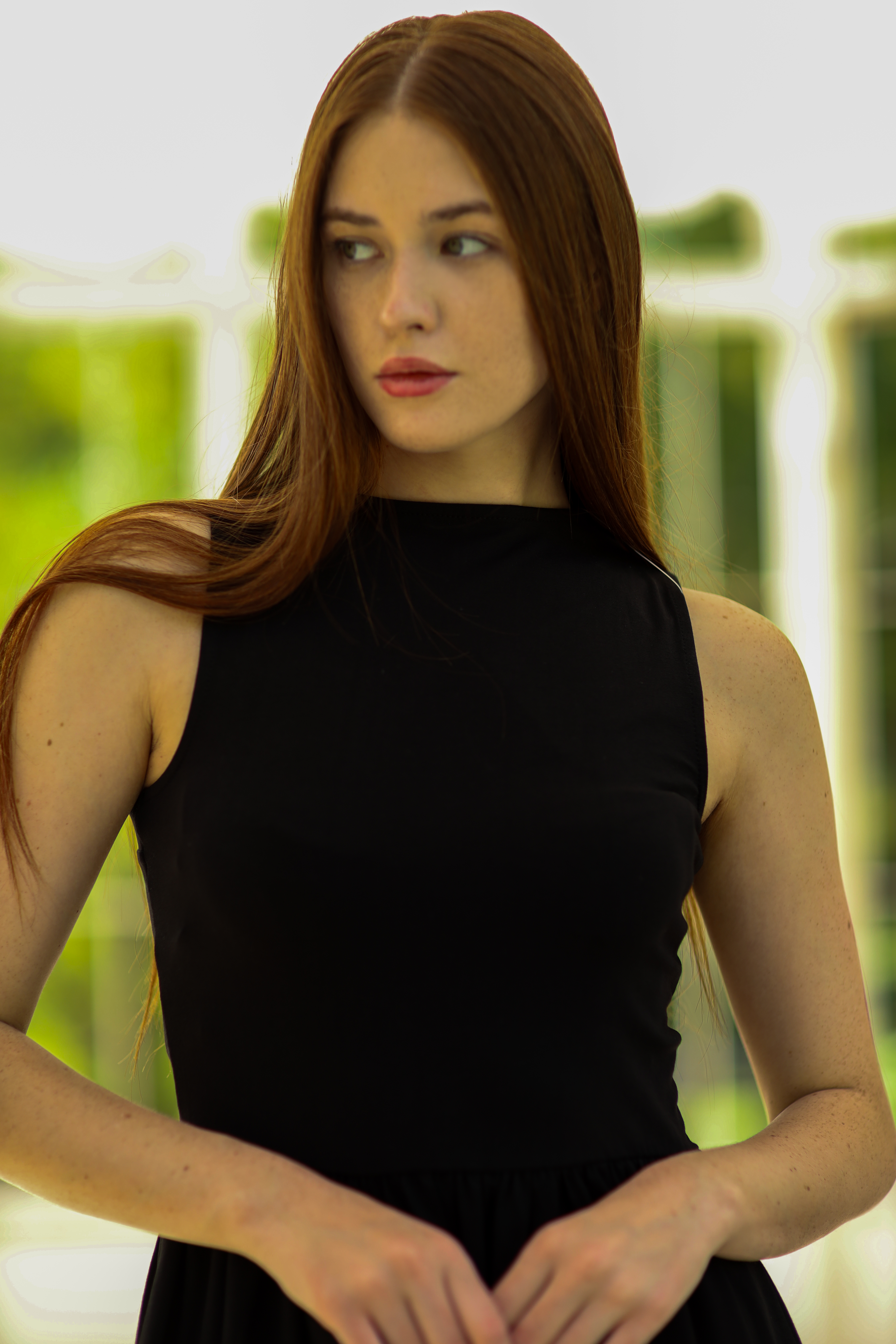 Kadın Kolsuz Sabrina Yaka Mini Elbise