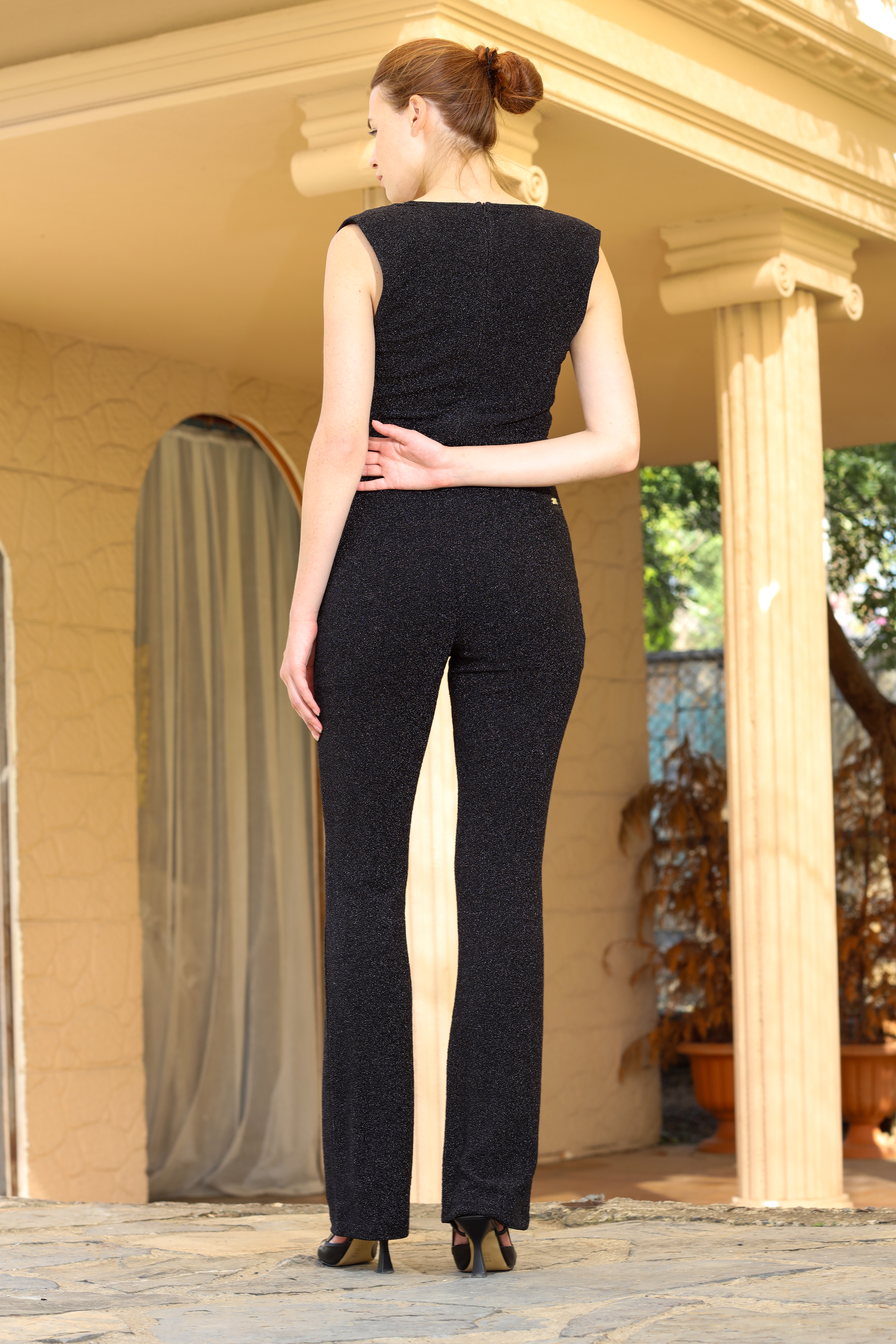 Kadın Kolsuz V-Yaka Tulum