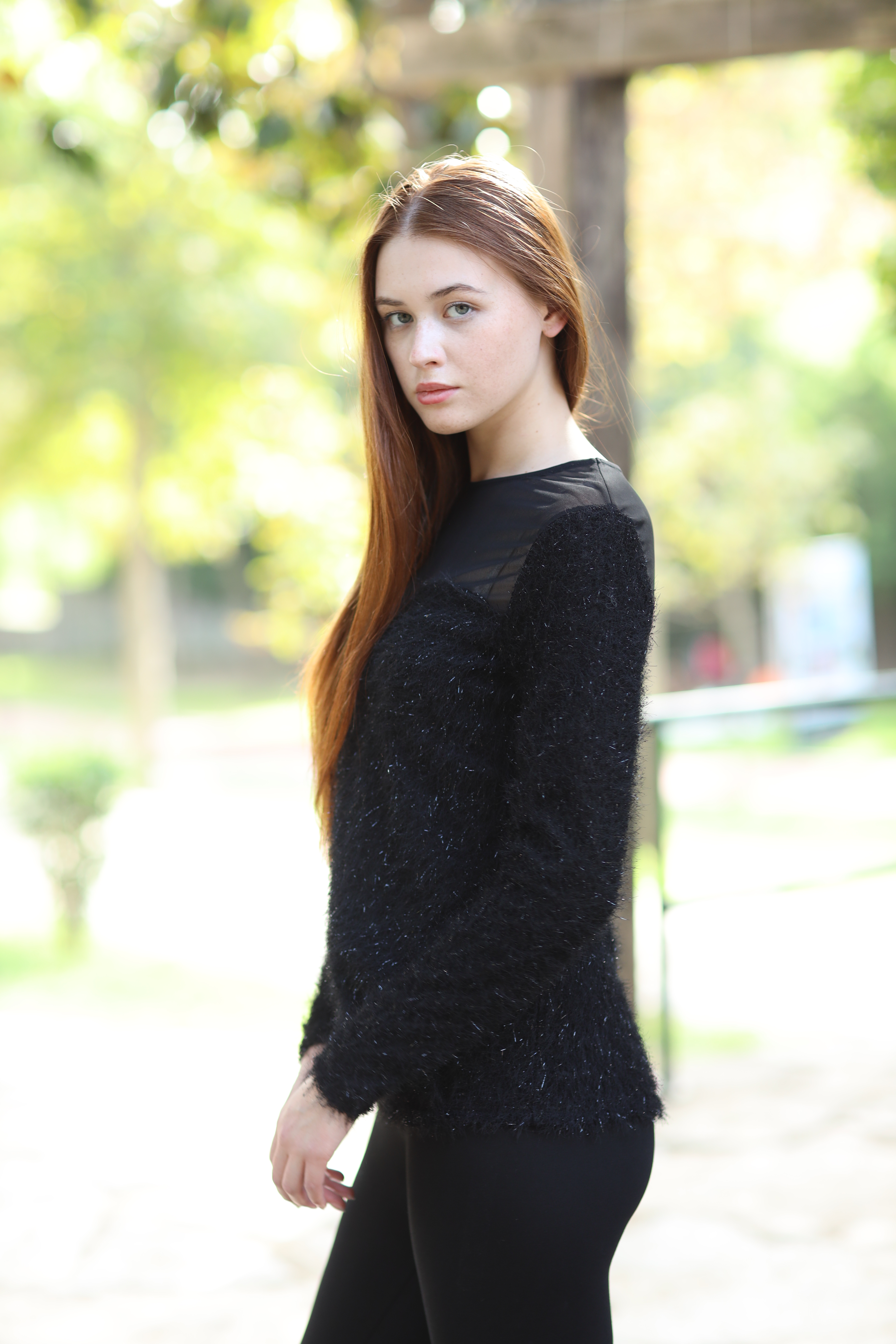 Kadın Uzun Kollu Pullu İlüzyon Yakalı Bluz